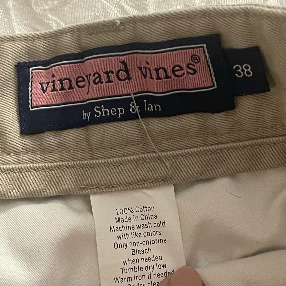 Vineyard Vines‎ khaki shorts size 38